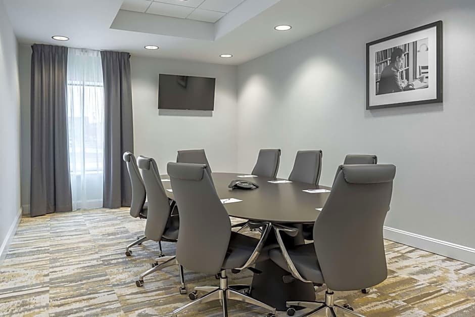 Hampton Inn By Hilton - Suites Newport-Cincinnati KY