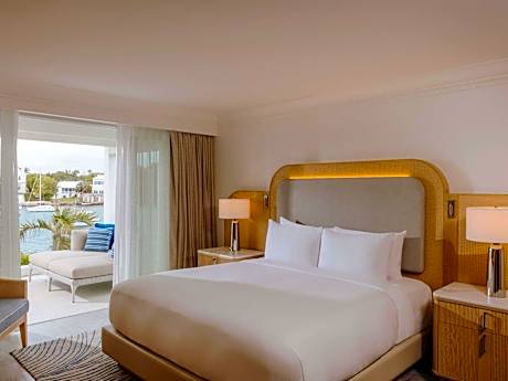Signature Fairmont Gold Two-Bedroom King Suite with Bay View