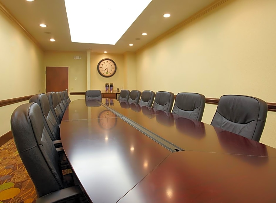 Holiday Inn Express Hotel & Suites Deer Park By IHG