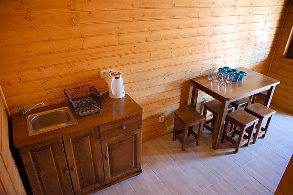 JANTAR Pokoje i Domki u Reni