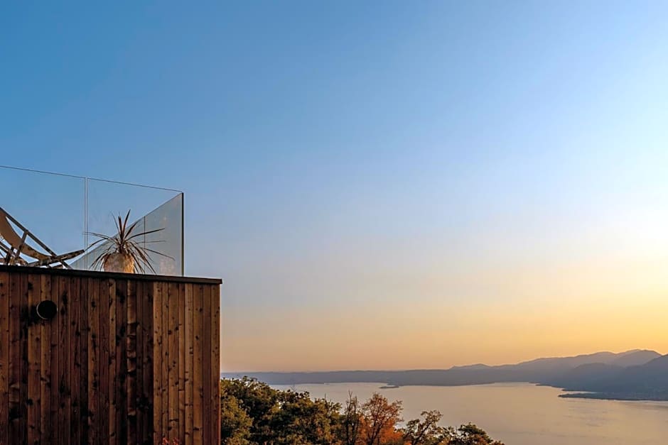 FAVAI HILLS your secret hideaway