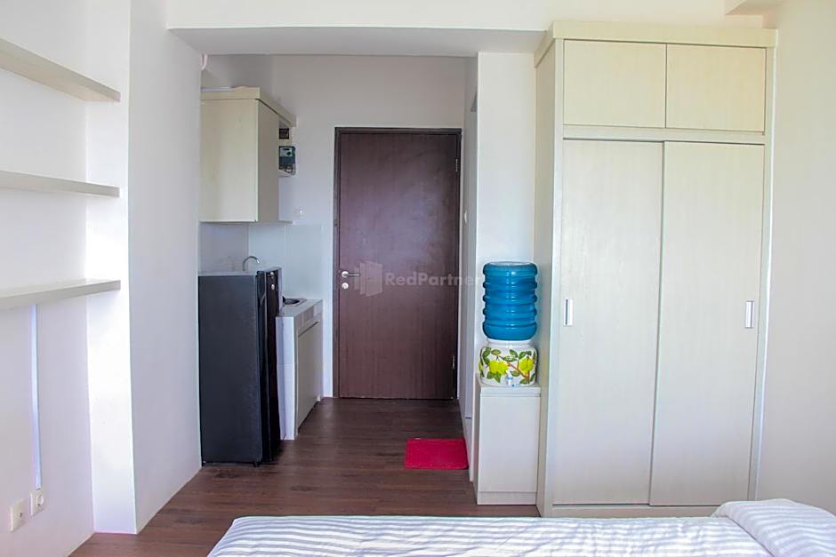 RedLiving Apartemen Gunung Putri Square - Abidin Room Tower Pinus