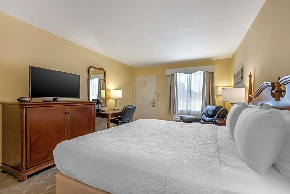 Best Western Plus Santee Inn