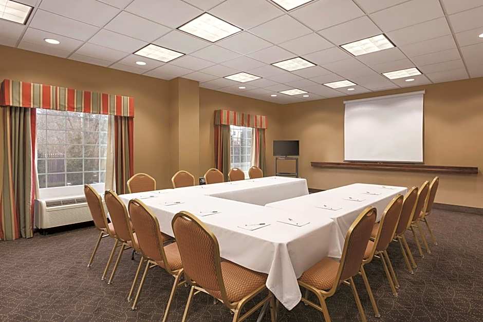 Hampton Inn By Hilton & Suites Greenfield