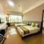 Grand Harbour Hotel