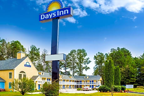 Days Inn by Wyndham Cornelia