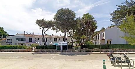 Cala Blanca Apartamentos