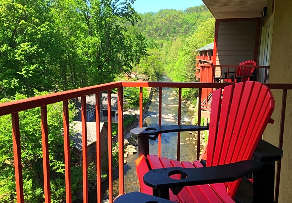 Baymont by Wyndham Gatlinburg On The River