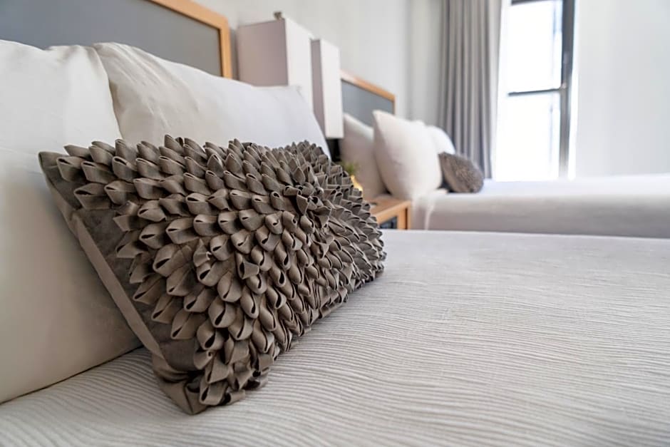 Hotel Saint Clair - Magnificent Mile