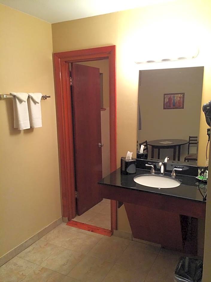 Pacer Inn & Suites Motel