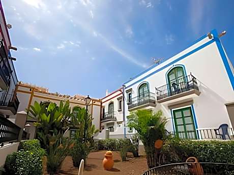 Apartamentos LIVVO Puerto de Mogan