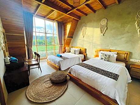 Deluxe Family Room