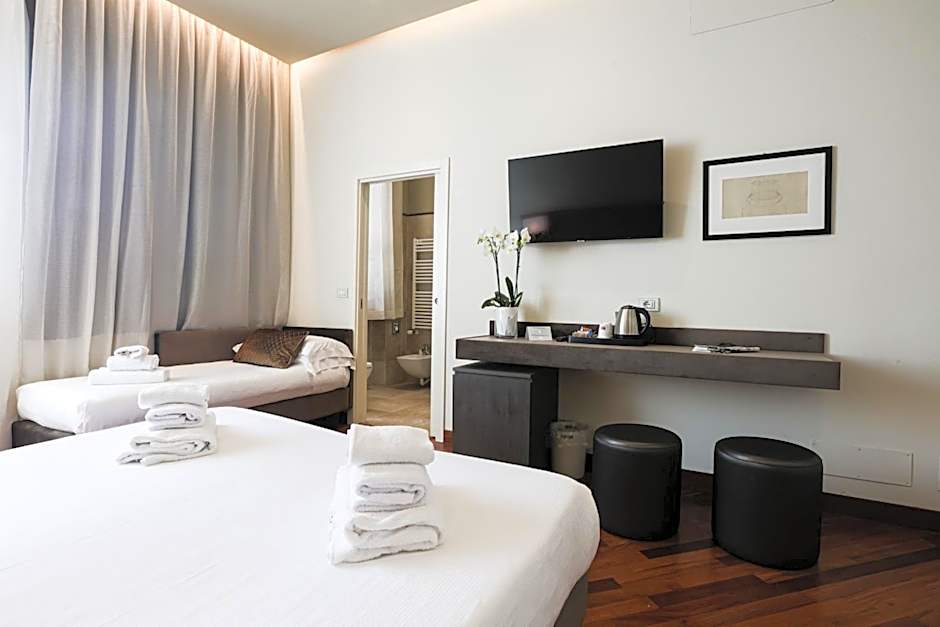 Hotel Embassy