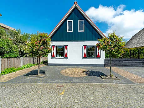 Villa in Callantsoog near Beach and Sea