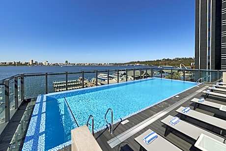 DoubleTree By Hilton Perth Waterfront