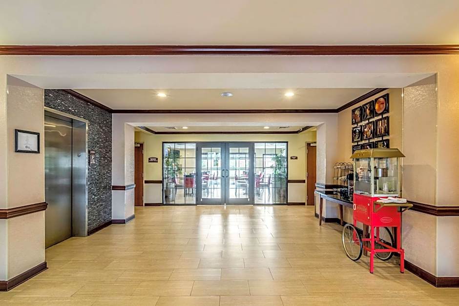 Comfort Inn & Suites Panama City North