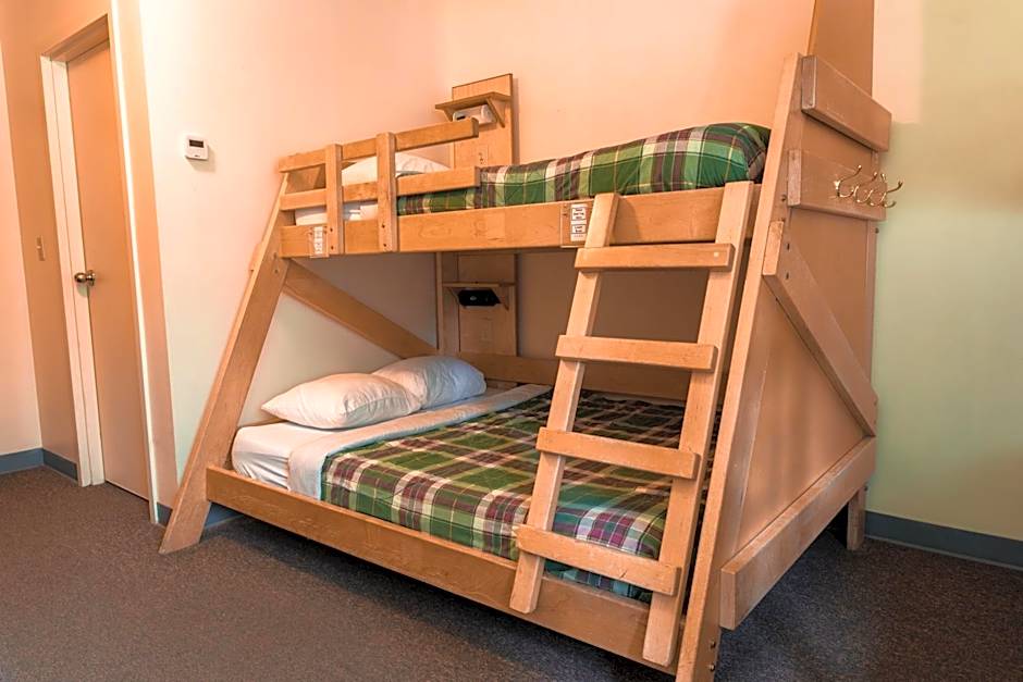 HI-Banff Alpine Centre