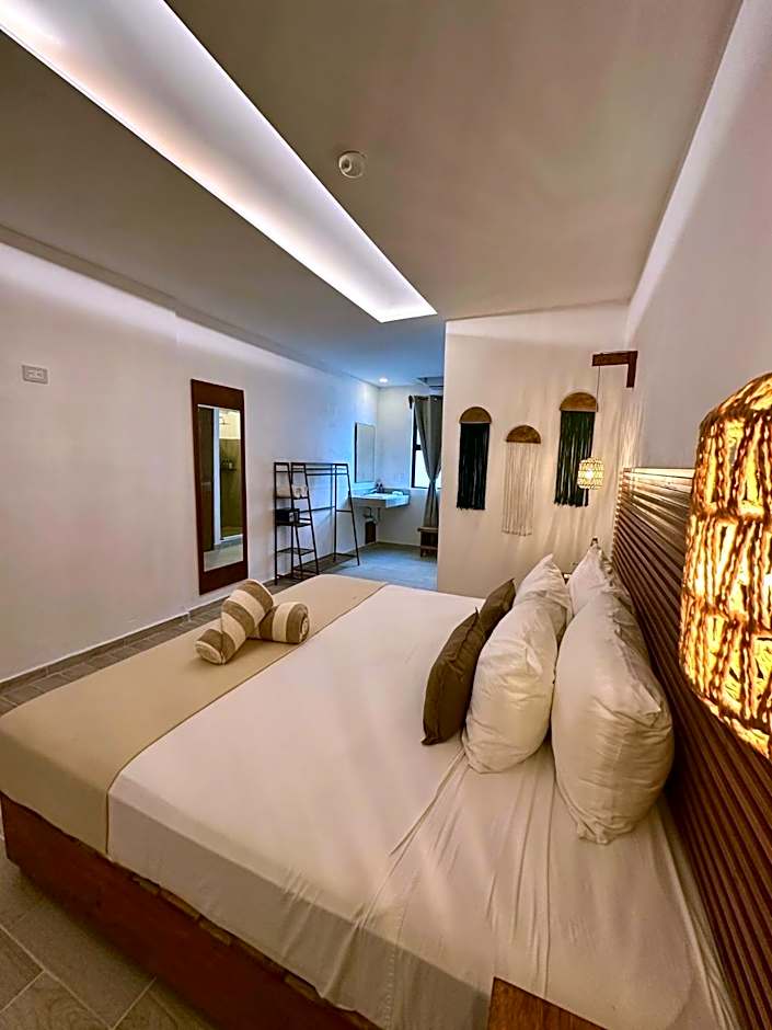 Nomads Party Hostel – Cancun, TX