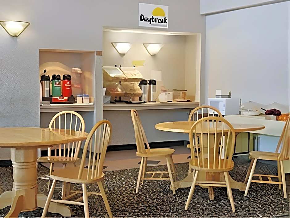Arya Inn & Suites
