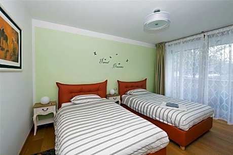 Twin Room with Shared Bathroom