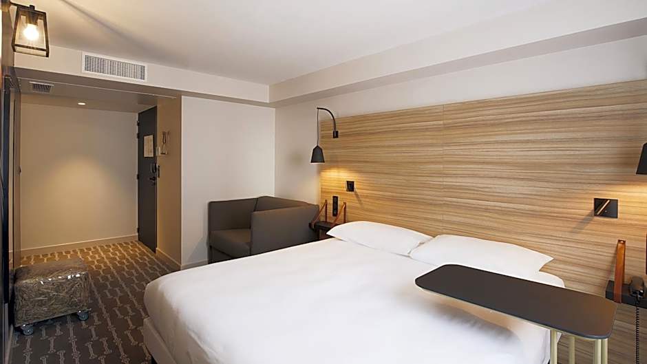 ibis Styles Laval Centre Gare