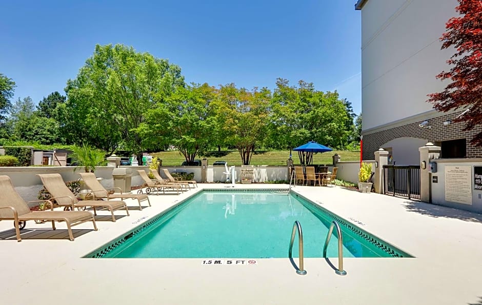 Hampton Inn & Suites Mooresville