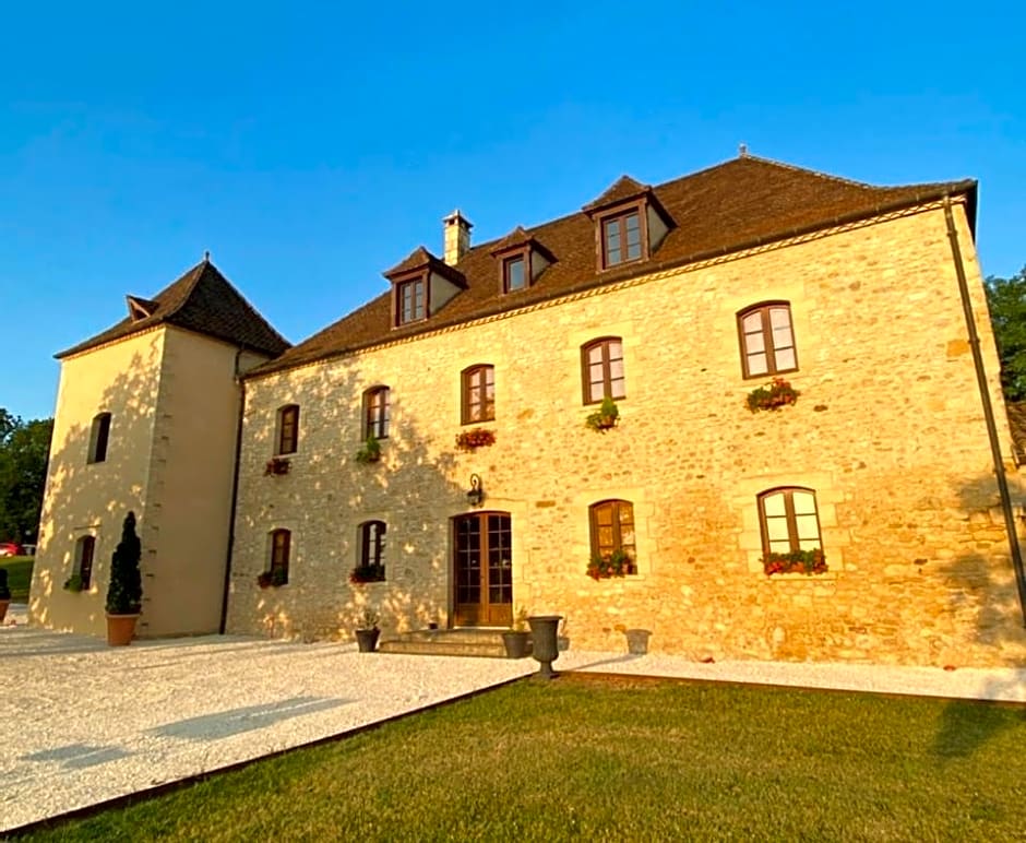 Domaine de Cazal - Chambres d'Hôtes avec piscine au c¿ur de 26 hectares de nature préservée