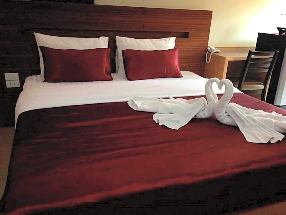 Amnauysuk Hotel