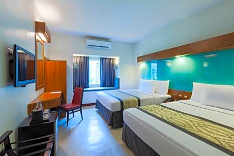 Queen Room with Two Queen Beds - Non-Smoking