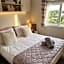 2 Bedroom Lakeview Lodge - Ensuite & Balcony Deck
