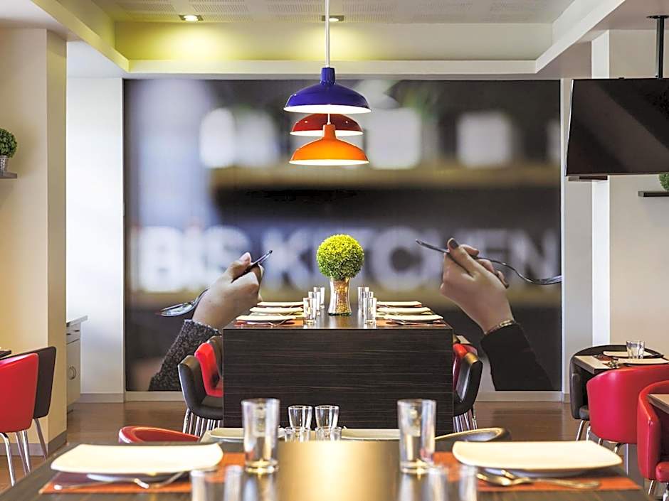 Ibis Juarez Consulado