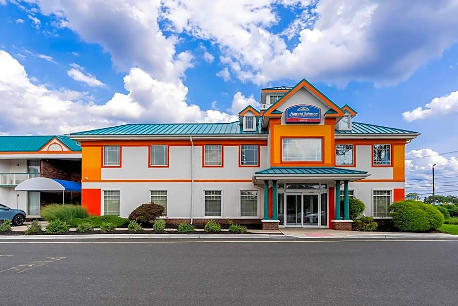 Howard Johnson Hotel by Wyndham Toms River