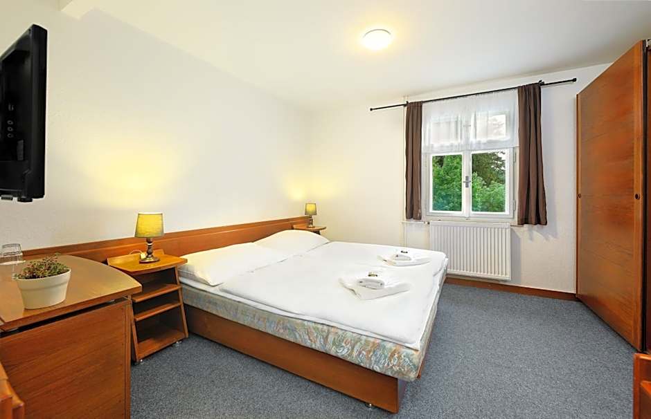 Lomnice Hotel & Restaurant