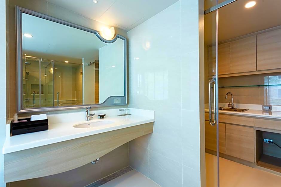 Centara Sonrisa Residences & Suites Sriracha