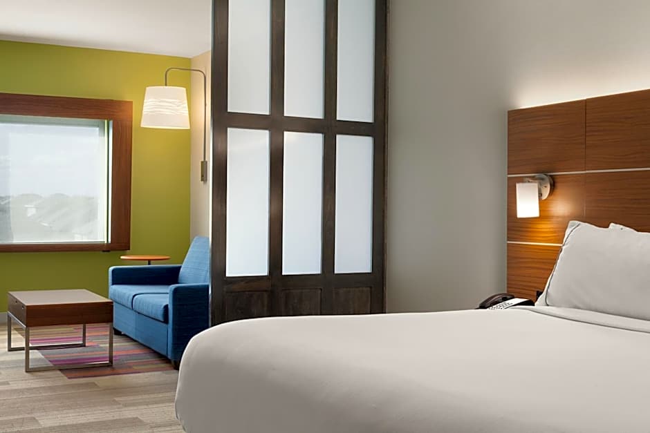Holiday Inn Express & Suites Edinburg- Mcallen Area By IHG