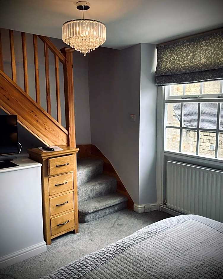 The Manifold Inn Hotel