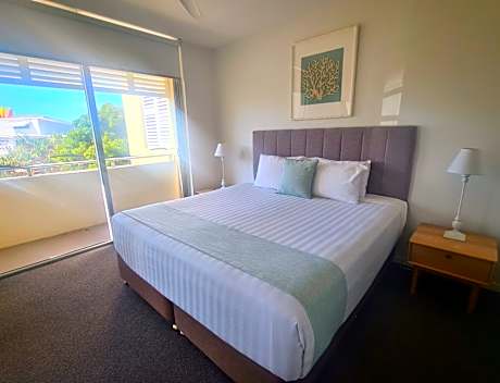 Three-Bedroom Apartment - Surf Club View