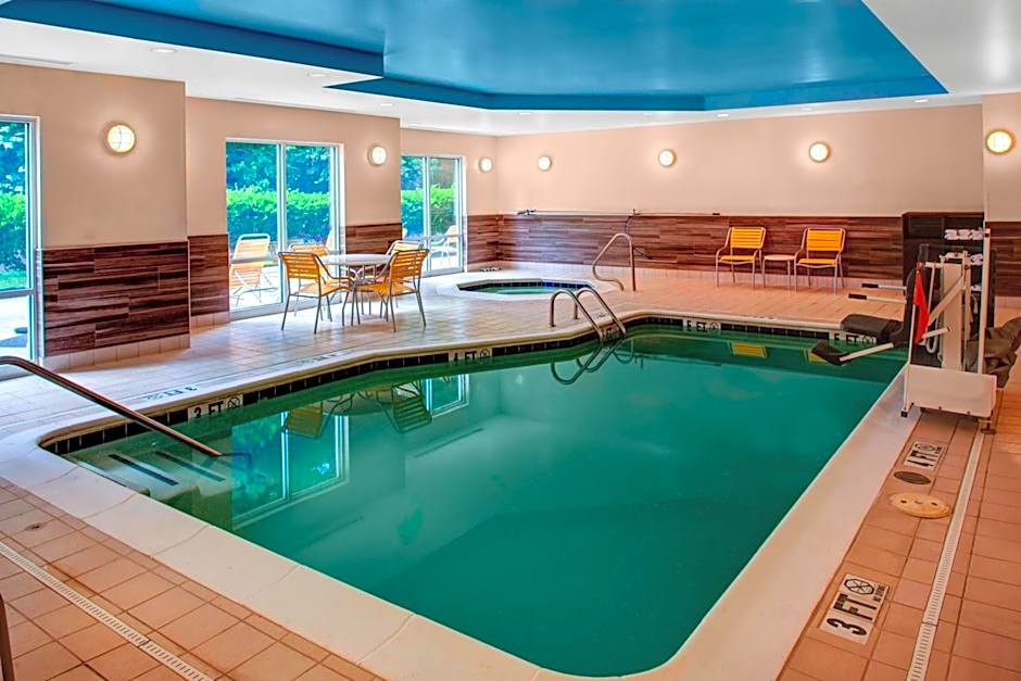 Fairfield Inn & Suites by Marriott Emporia I-95