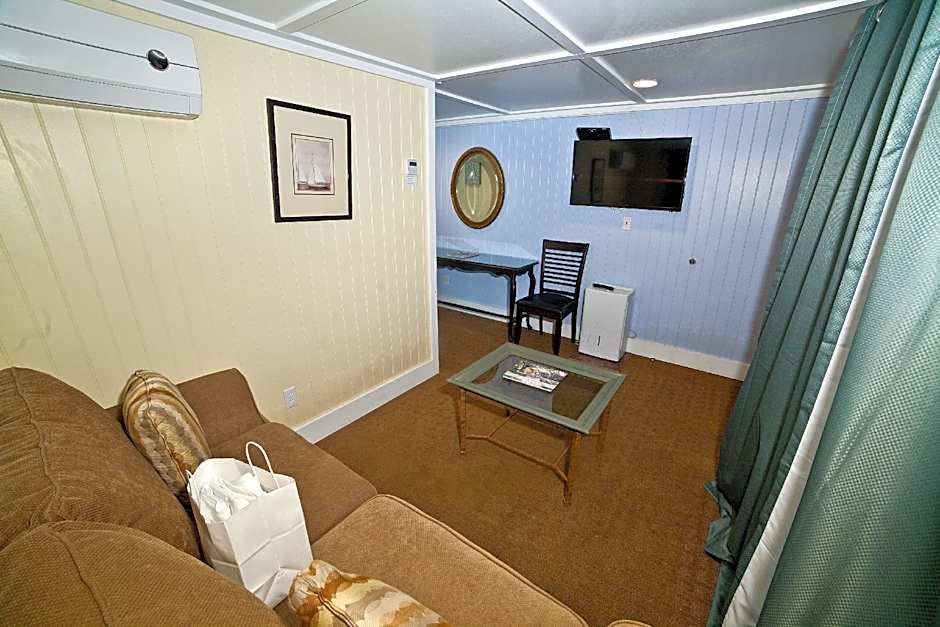 Georgianne Inn & Suites