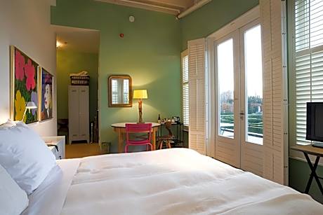 Large Double Room with Terrace