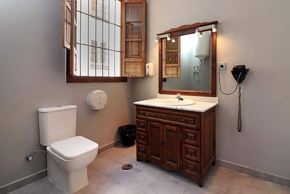 Feel Hostels City Center