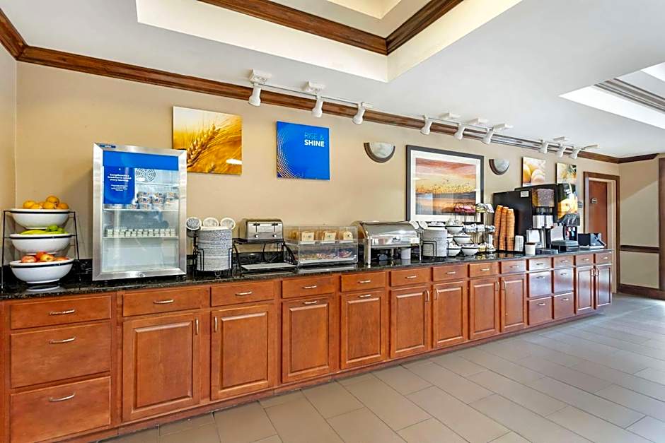 Comfort Inn & Suites Carneys Point