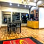 Econo Lodge Inn & Suites