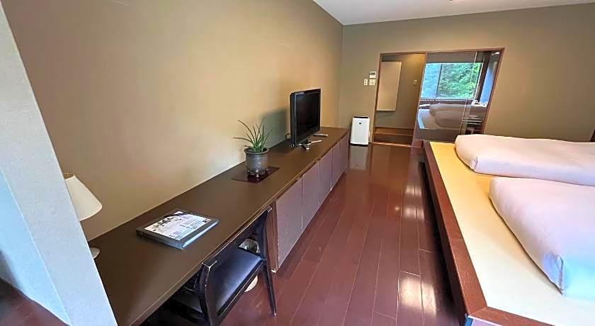 Suichokan (Female Only)