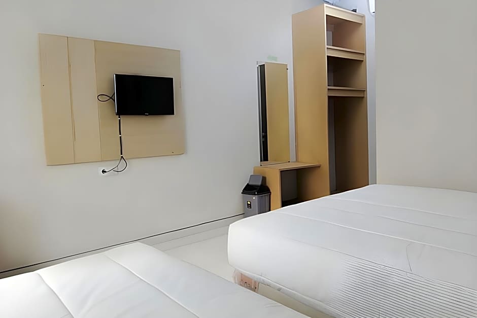 Urbanview Hotel Grand Surya Yogyakarta