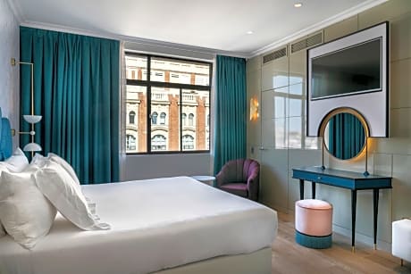 Double Room with Gran Via views for Single Use with Breakfast -Long Stay PKG