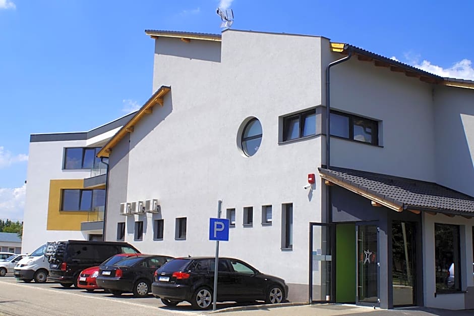 Fitromax Sportpanzió Ajka