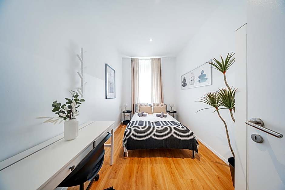 Nice Central City Room