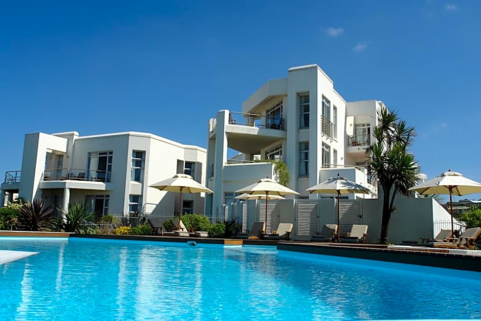 Diaz 15 House on the Bay