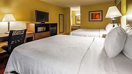 Queen Room with Two Queen Beds - Non-Smoking